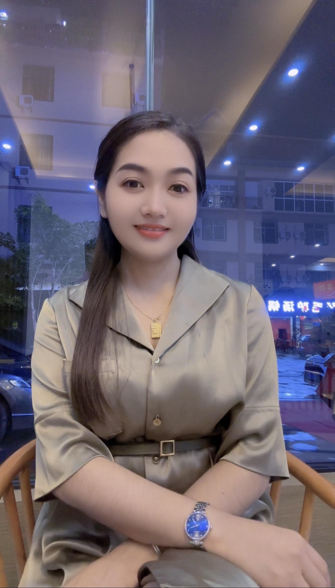 怎么不累呢，一个人没有靠山，没有避风港，没有精神支柱。更没有替我撑腰的...