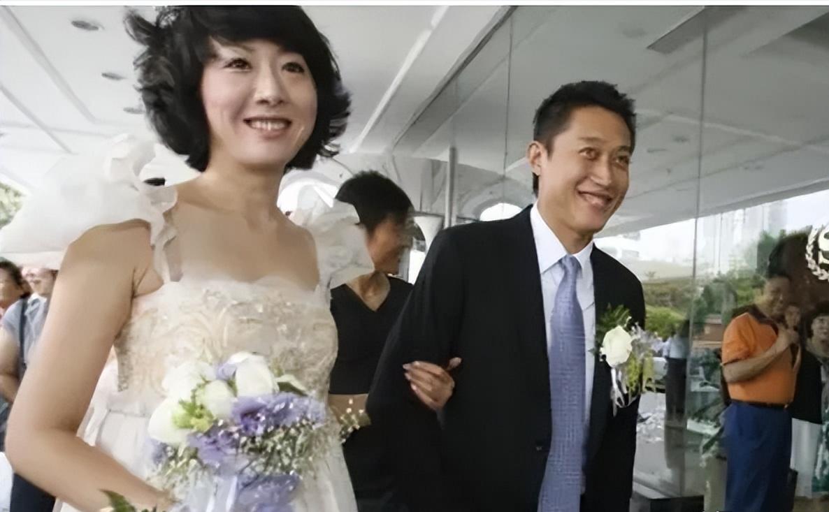 [中国赞]2012年，西安23岁女子患尿毒症，为了活下去，她和患骨髓瘤男子签下结