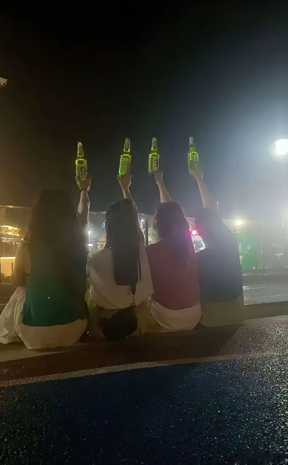 好老婆的标准做到的都是好女人1、不拒绝老公的需求以家庭为中心，以事业为标准会挣钱