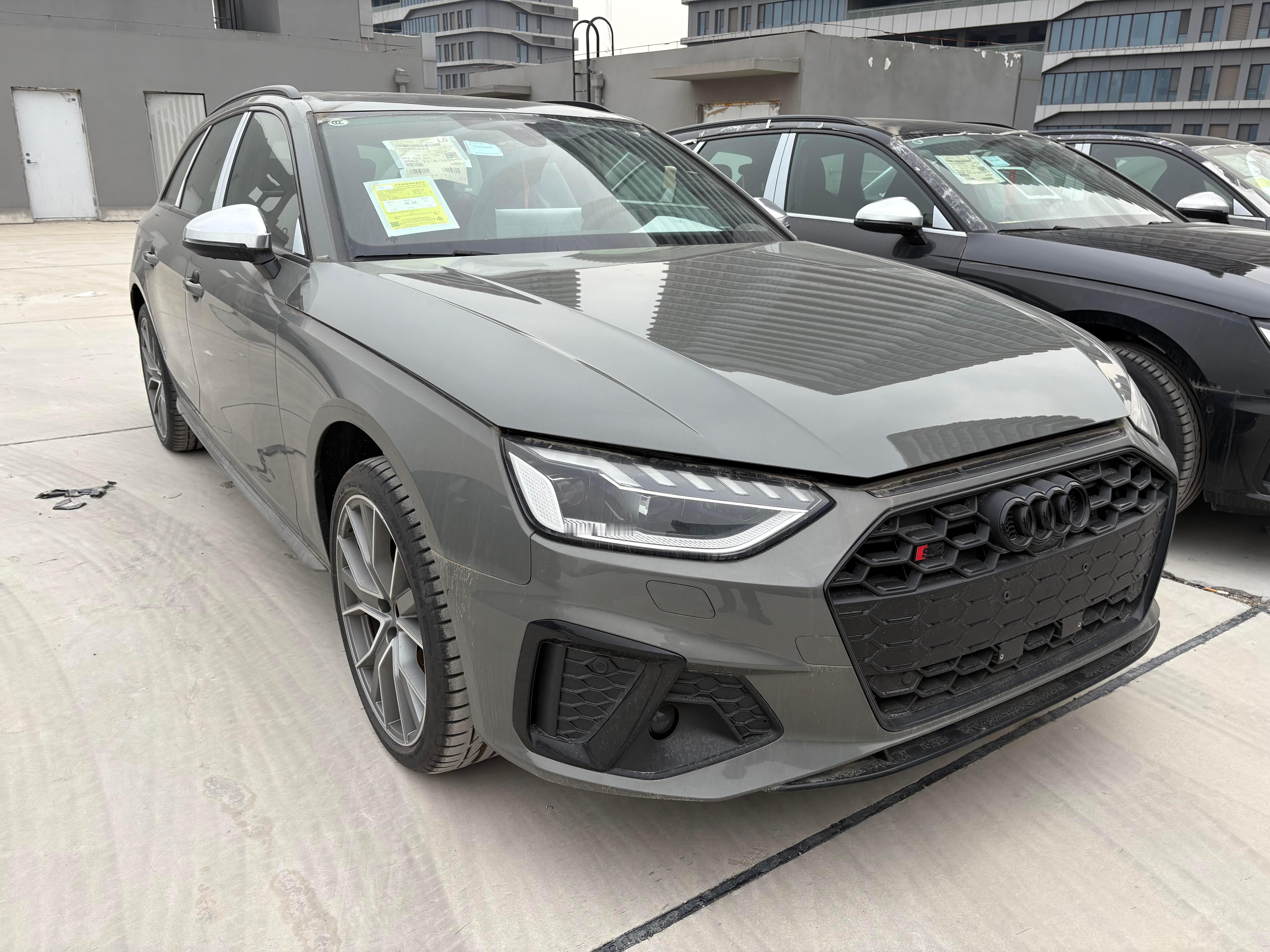 24款 奥迪S4 avant还是涉水那一批第三方检测没问题5种颜色最后一批新车了