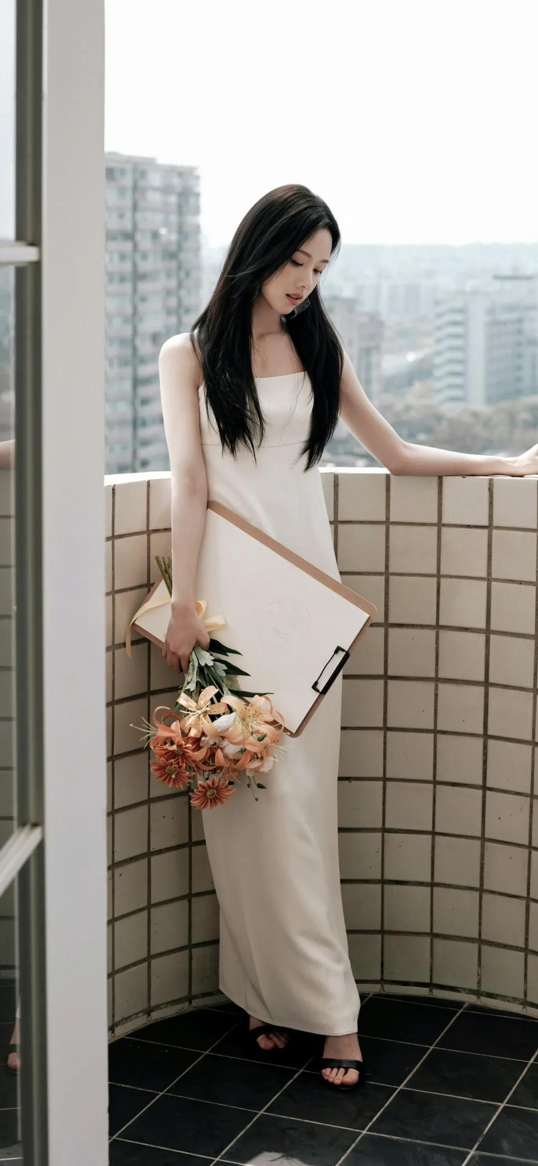 陈都灵。