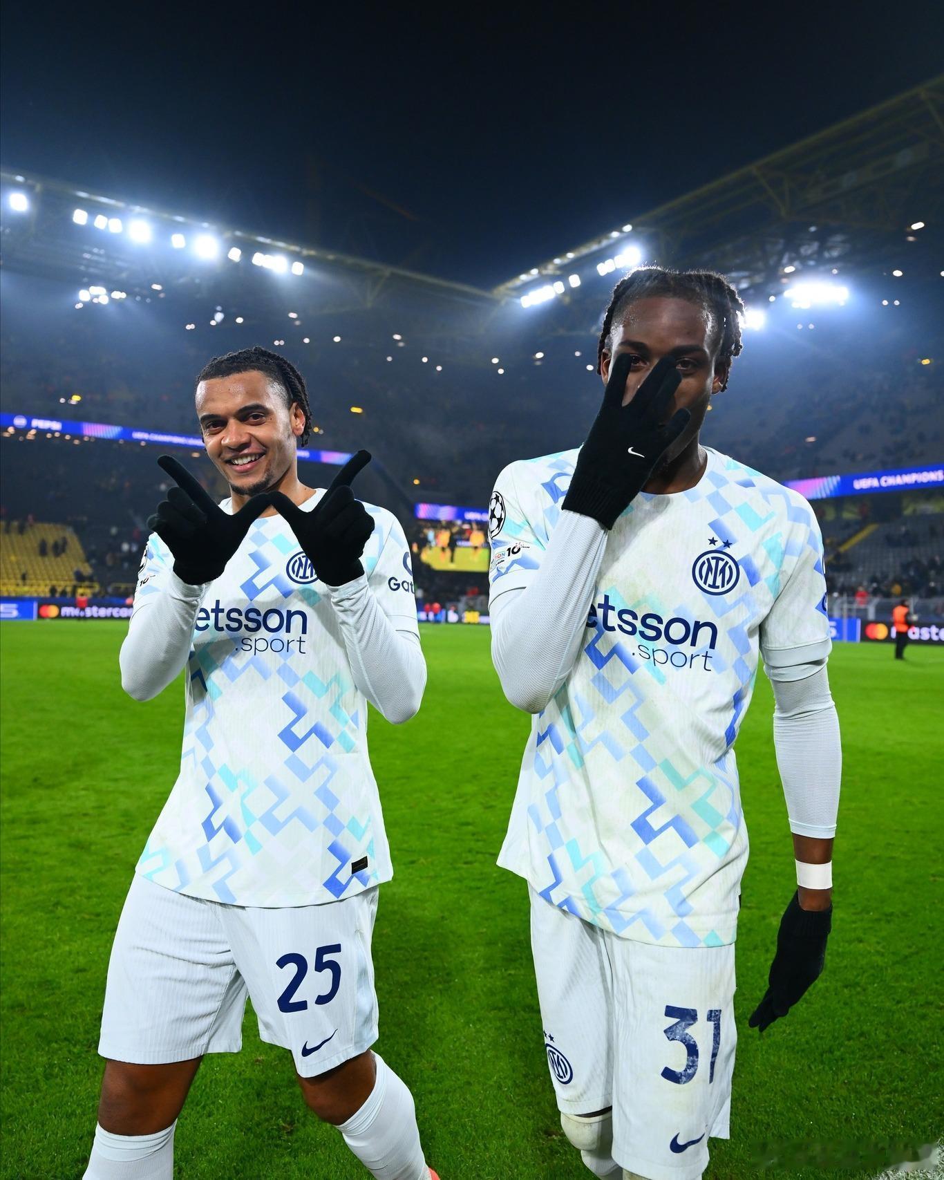 斯基拉：国际米兰已经开启了与比塞克的续约谈判，希望将合同延长至2031年并为他涨