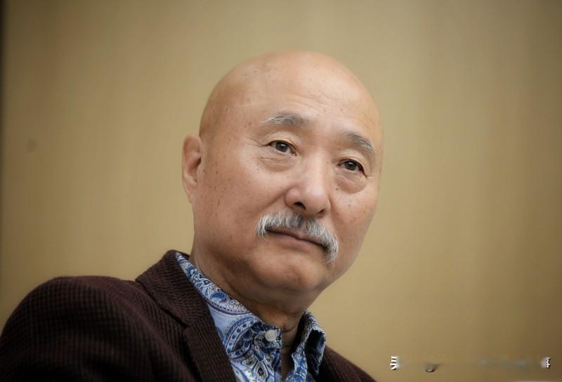 你认为陈佩斯的喜剧高级在哪里做为中国喜剧的扛把子，那是给几代人带来过快乐的人。他