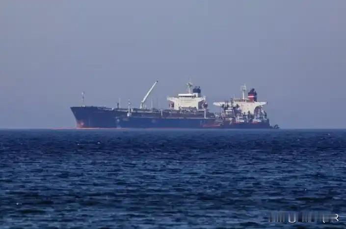 被美国扣押的委内瑞拉油轮正驶往休斯敦，真是把霸权逻辑演到了极致，而且连运费都省了