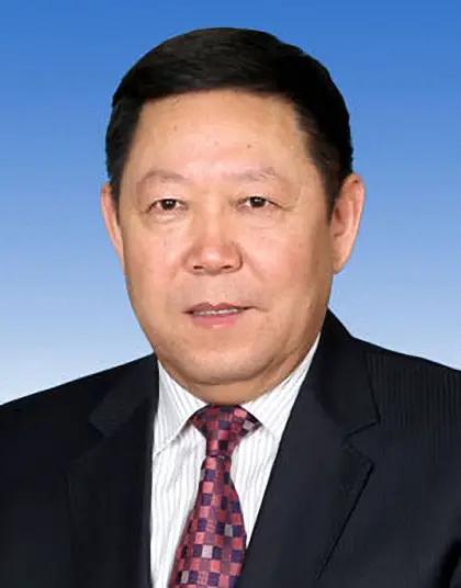 新 疆原  自 治 区副主 席朱昌杰被查，他以前曾任公 安 厅 厅长。根据国家相