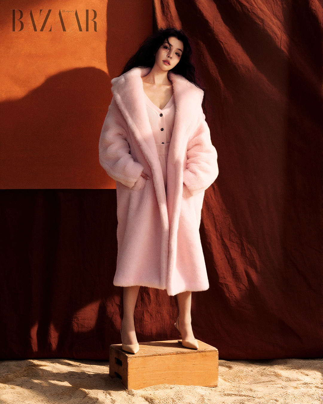 李毓芬登上越南版時尚芭莎封面 