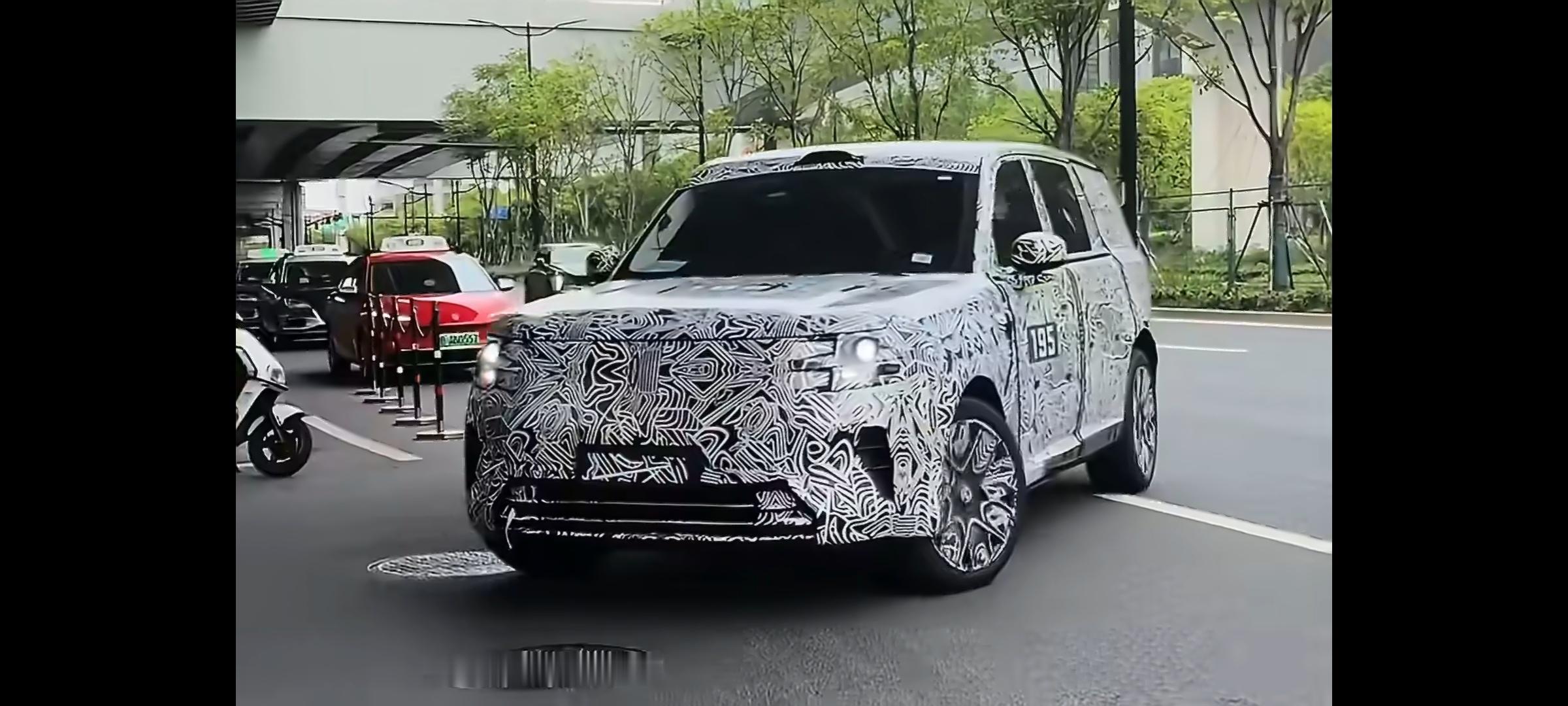 没后轮转向新能源汽车﻿