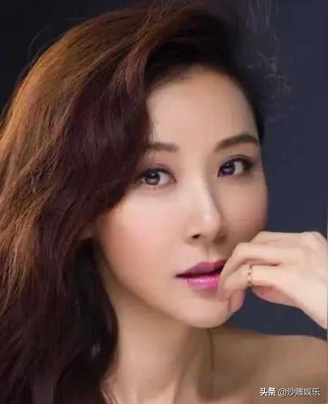 萧蔷，太有底气了！


3月23日，许久没有消息的萧蔷，深夜冲上热搜。这一次，不