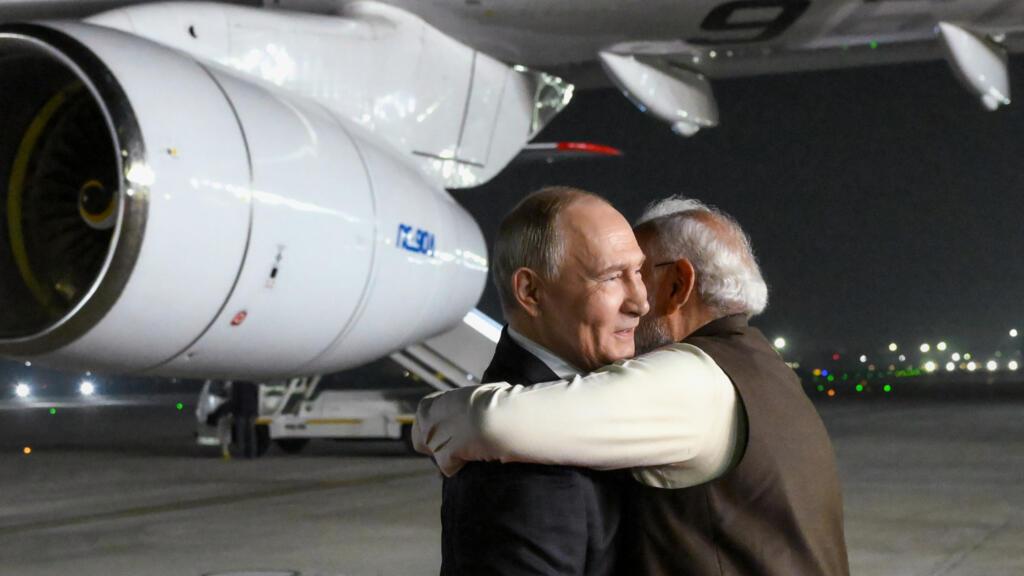 俄总统普京访问印度，与莫迪举行为期两天的峰会。美媒分析指出，对莫迪而言这是一场考