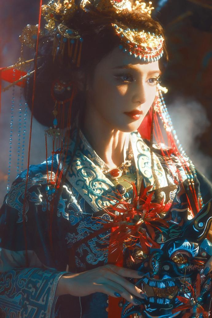 彭小苒傩戏灵感造型彭小苒傩戏女造型 好漂亮啊！ ​​​