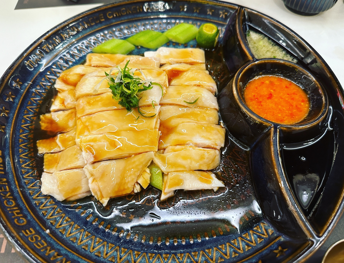 点了份海南鸡饭………鸡肉量好少，吃不饱………[苦涩][苦涩][苦涩]价格我觉得不