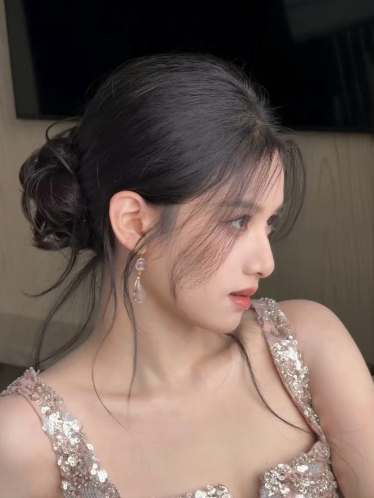 张婧仪 我头很大好牛的眉弓，好圆的头，好完美的头骨！！对骨相美有了具象的认知[期