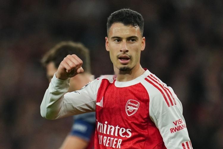 11月29日讯 枪手边后卫名宿温特伯恩在接受《Goal》采访时谈到了枪手的阵容情