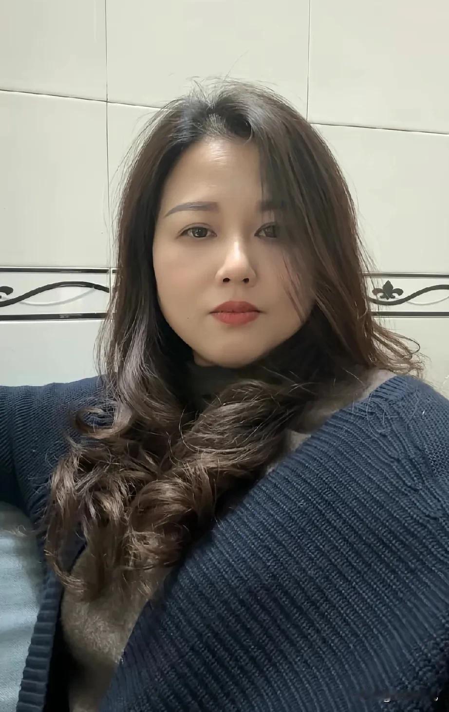 如果一个女人不图你的钱

只把你当成精神支柱

说明这个女人

把你当作生命的全