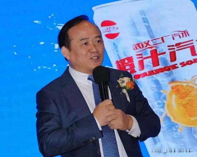 前湖北首富兰世立的个人经历真的是精彩。
2009年，东兴航空公司资金链断裂，其本