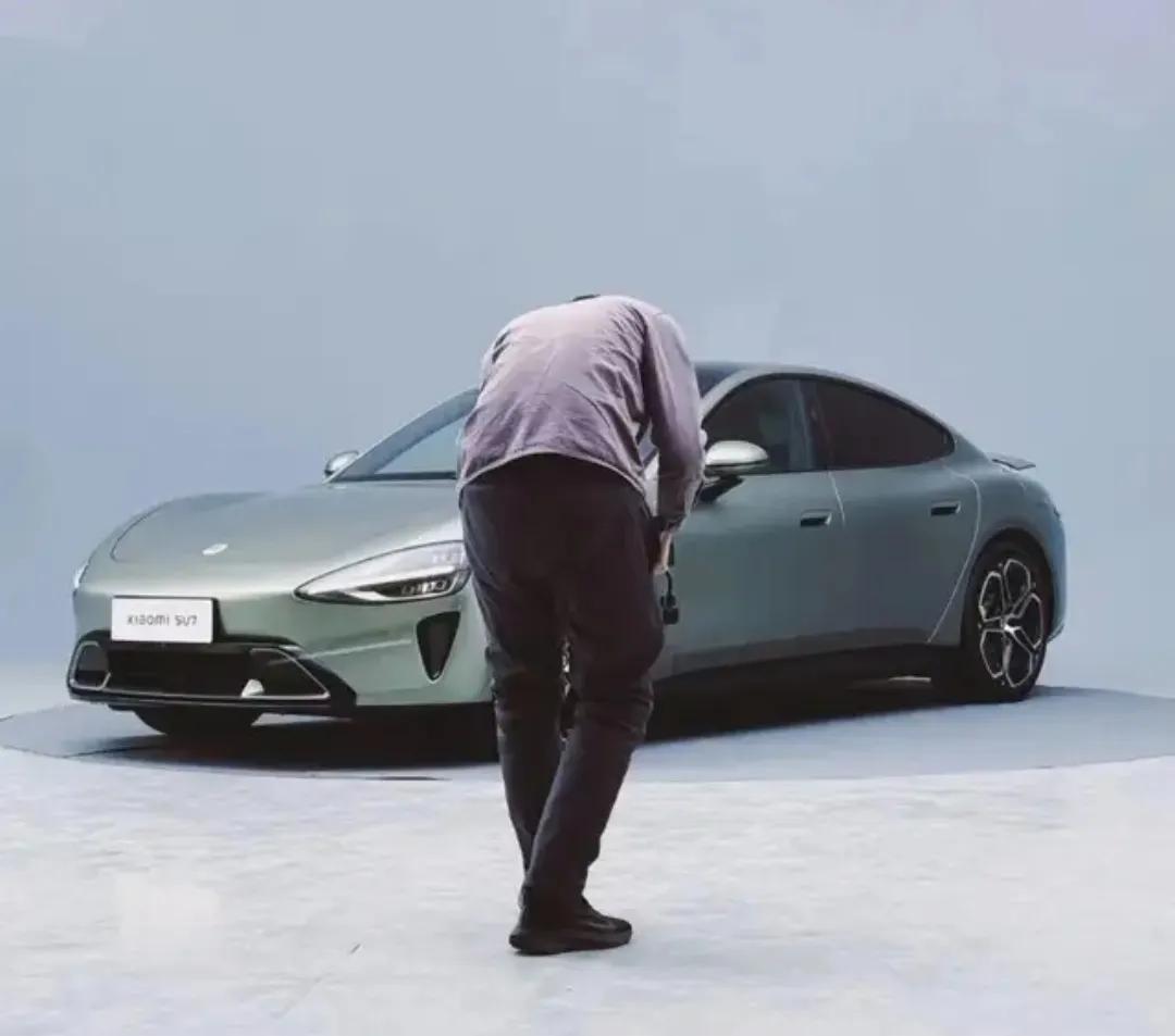 考验米粉的时刻到了，小米汽车到底买不买？必须买，毕竟雷总投入了100多个小目标，
