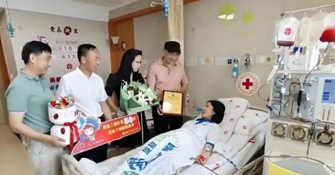 杭州，一名21岁女孩在实习期突然要请10天长假，老板听完当场就炸了：“你不想要转