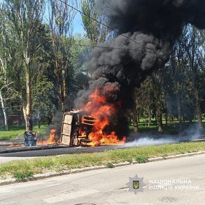 乌克兰UA  在Druzhkivka，俄罗斯军队故意使用FPV无人机袭击一辆民用