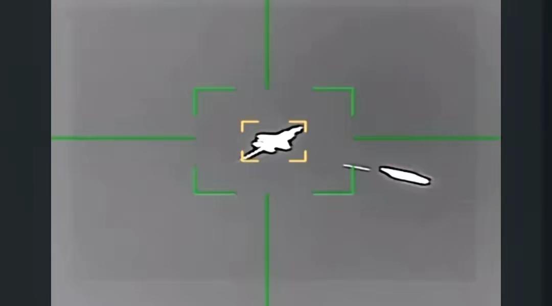 央视新闻报道称，当地时间2026年3月19日，美国媒体报道称，一架美国空军F-3