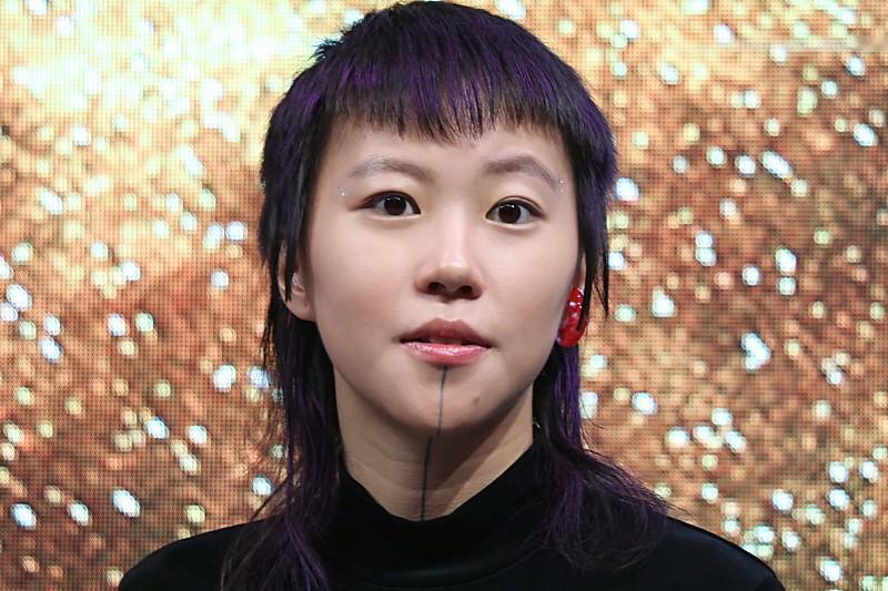 窦靖童的音乐表现力超绝！在《歌手 2026》里，她每一次登台都让人眼前一亮。第三