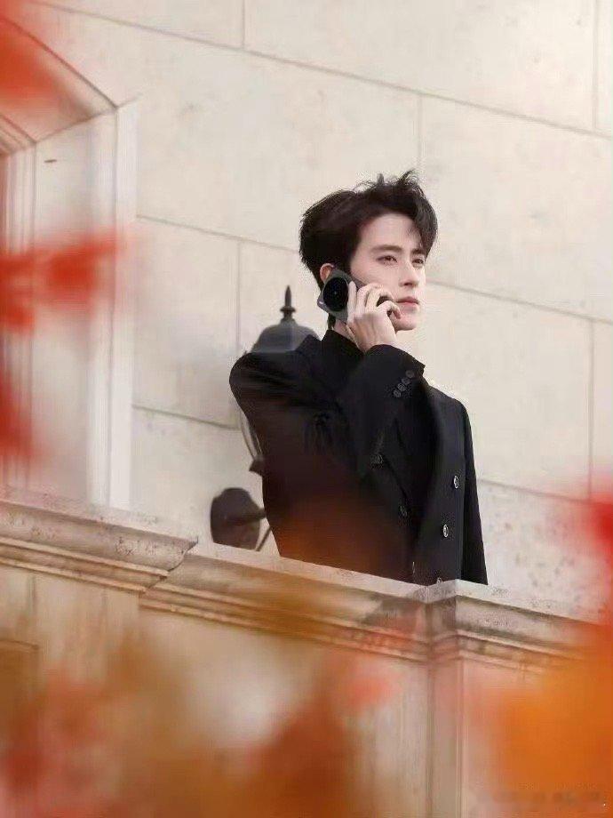 敖瑞鹏回应变帅敖瑞鹏开机现场回应：为什么变帅了呢，得休息啊！好好好我也休息试试 