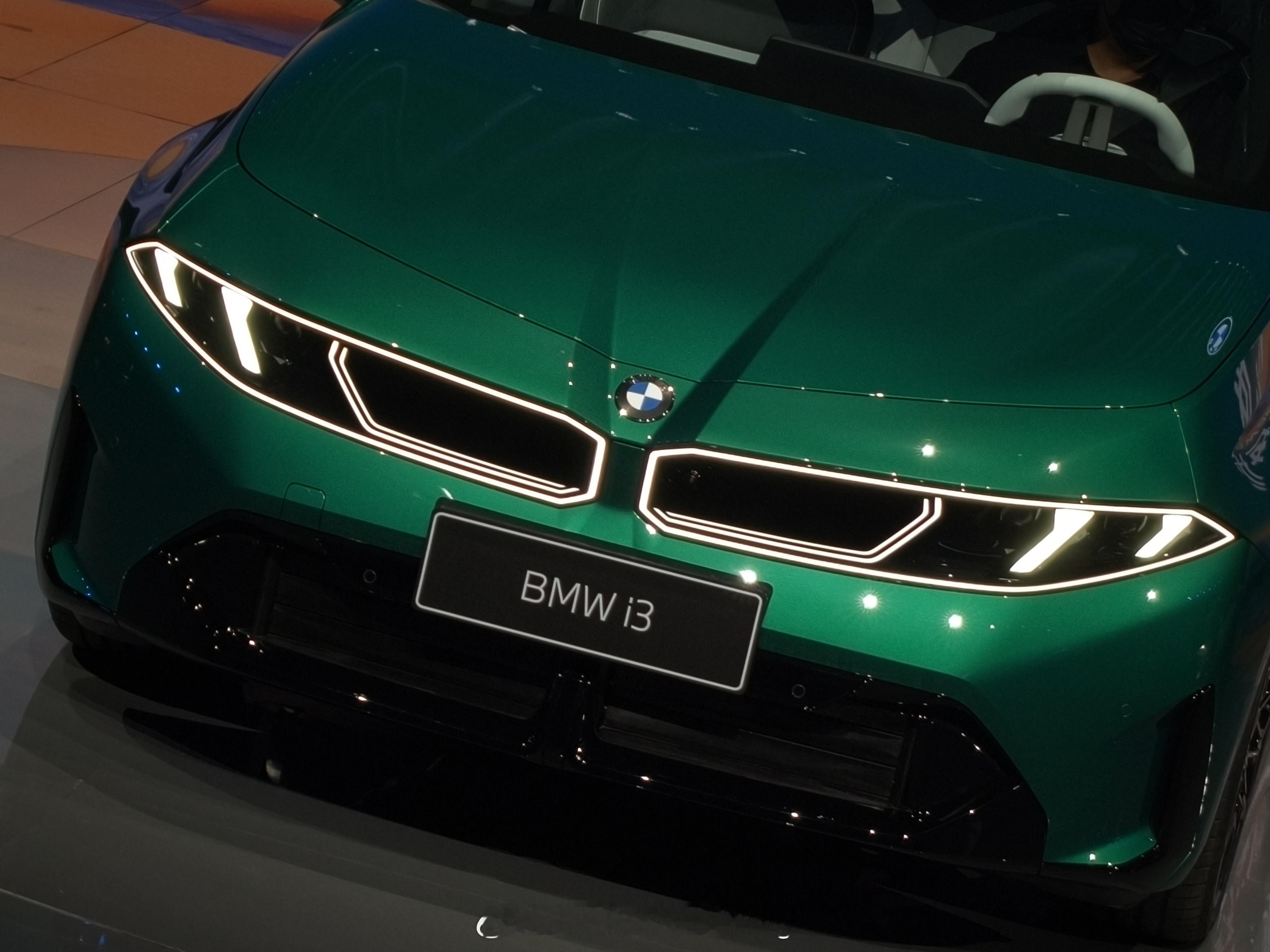 全新i3长轴距版丁fans确认Touring版不引进智能驾趣宝马新世代