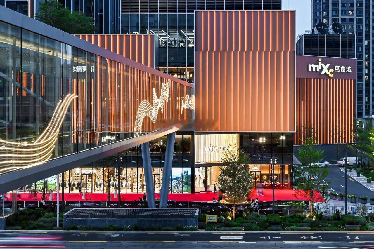 今日含CR量继续，华润置地：厦门万象城是福建全省最接近百亿目标的商业旗舰项目摘自