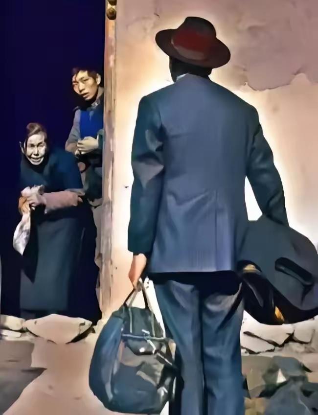 1948年，青梅竹马的王德耀和刘谷香在湖北浠水老家结婚。婚后不久，王德耀就随军撤