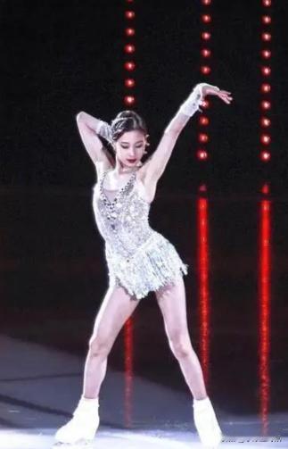 花滑女神李海仁“将男队友徐玟圭叫到房间，并与之发生了关系”

李海仁和徐玟圭，这