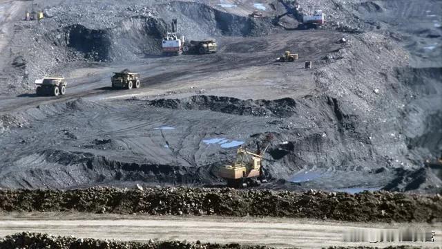 国际能源署预测，2026年全球煤炭需求将增长1.2%，达到89.4亿吨。
该机构