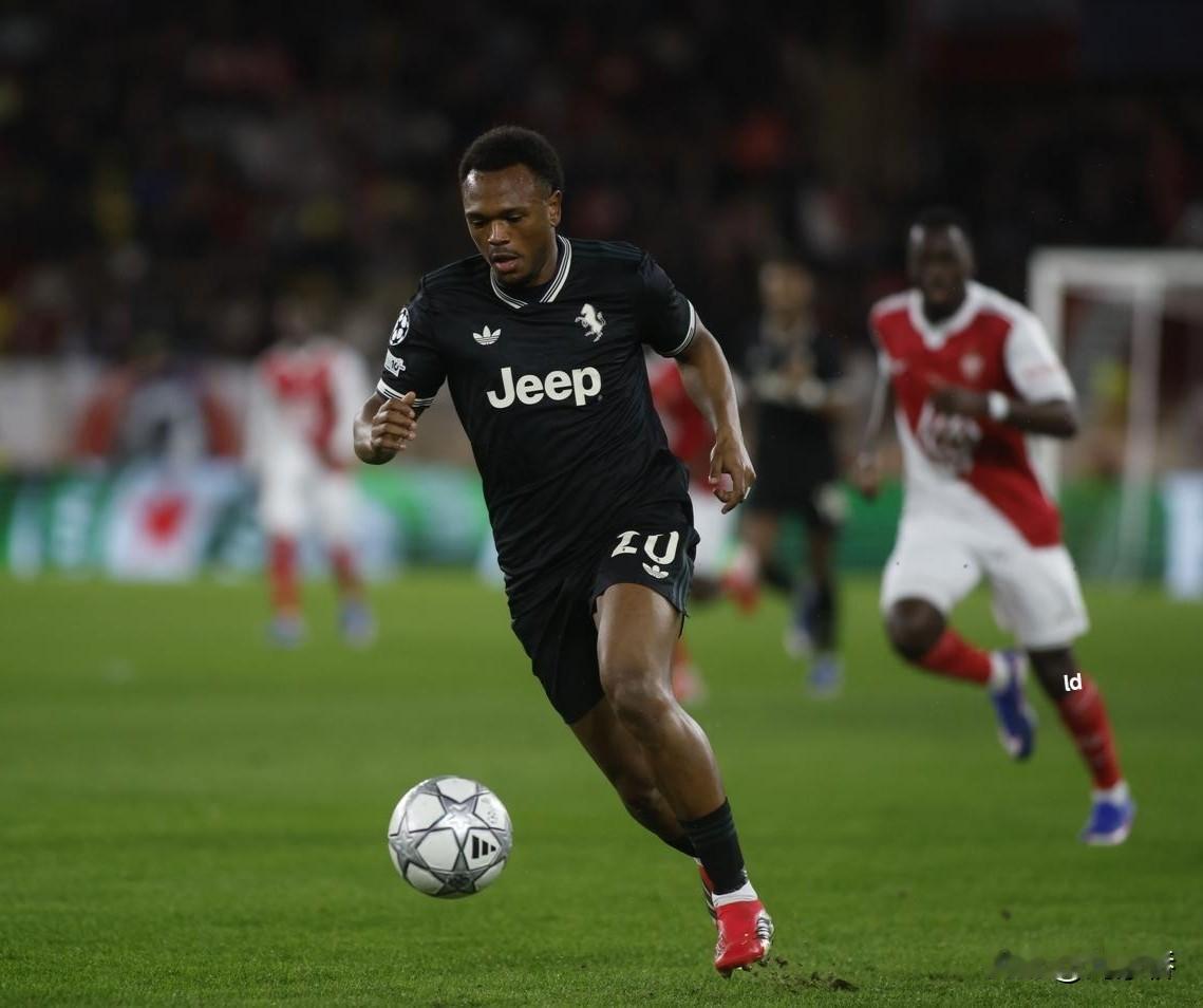 奥蓬达要加油啊！

今晨，欧冠联赛第8轮，尤文客场0:0战平摩纳哥。首发中锋奥蓬