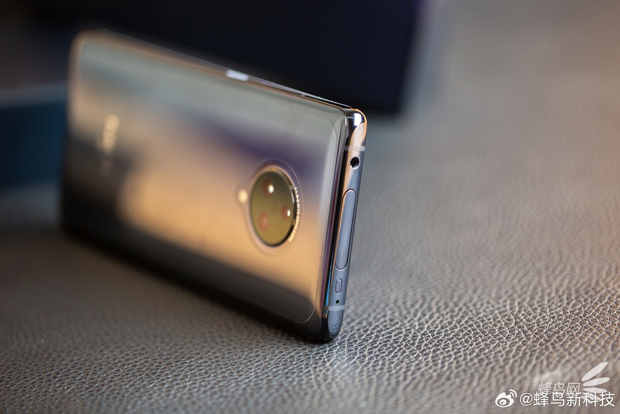 有线耳机被淘汰10年翻红 销量暴涨 话又说回来了，咱这外星科技的3.5mm耳机孔