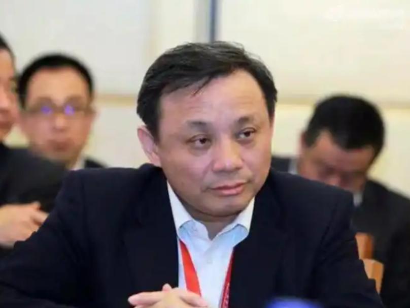 关于“体制内退休费太高”，经济学家毛振华在2025年9月21日公开提出：“当前退