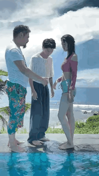 至今为止没有发现，长得漂亮的坏处。