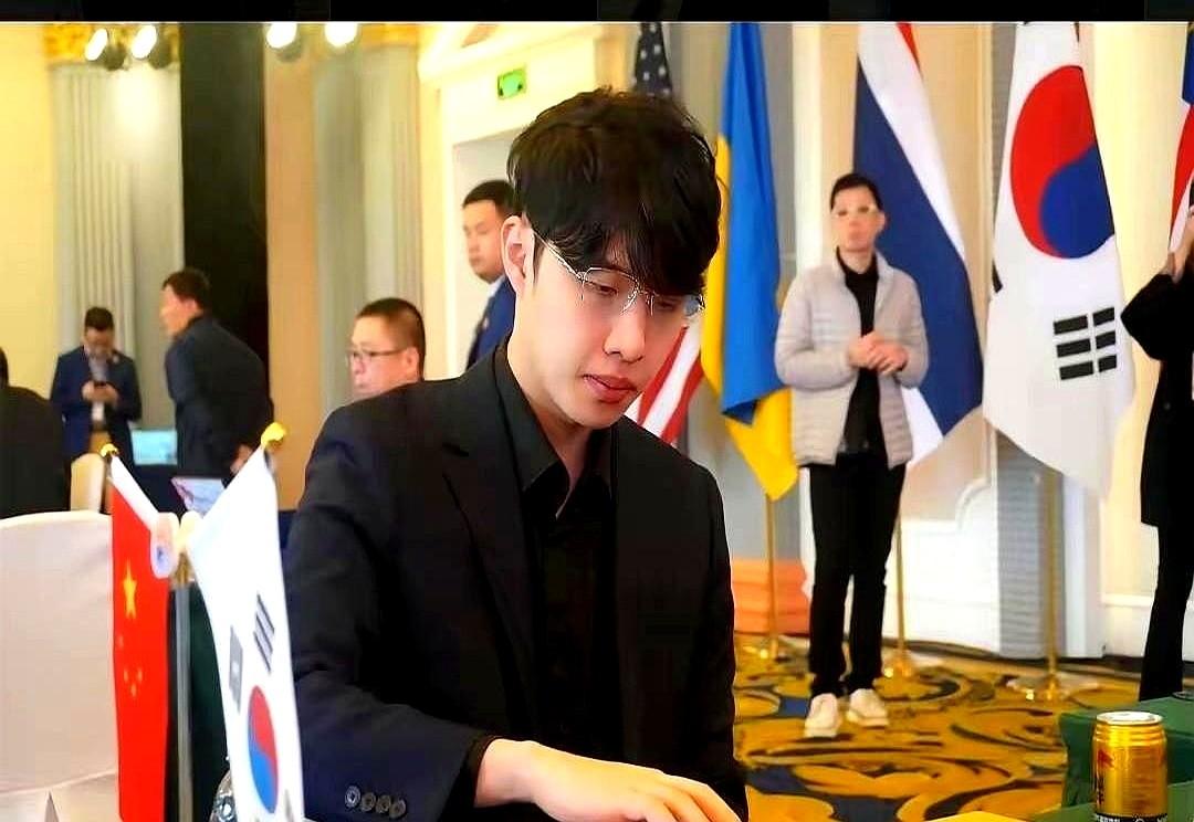 你会不会觉得，先进的AI技术让比赛变得更“科学”？

但关键时刻，连笑的失利却暴