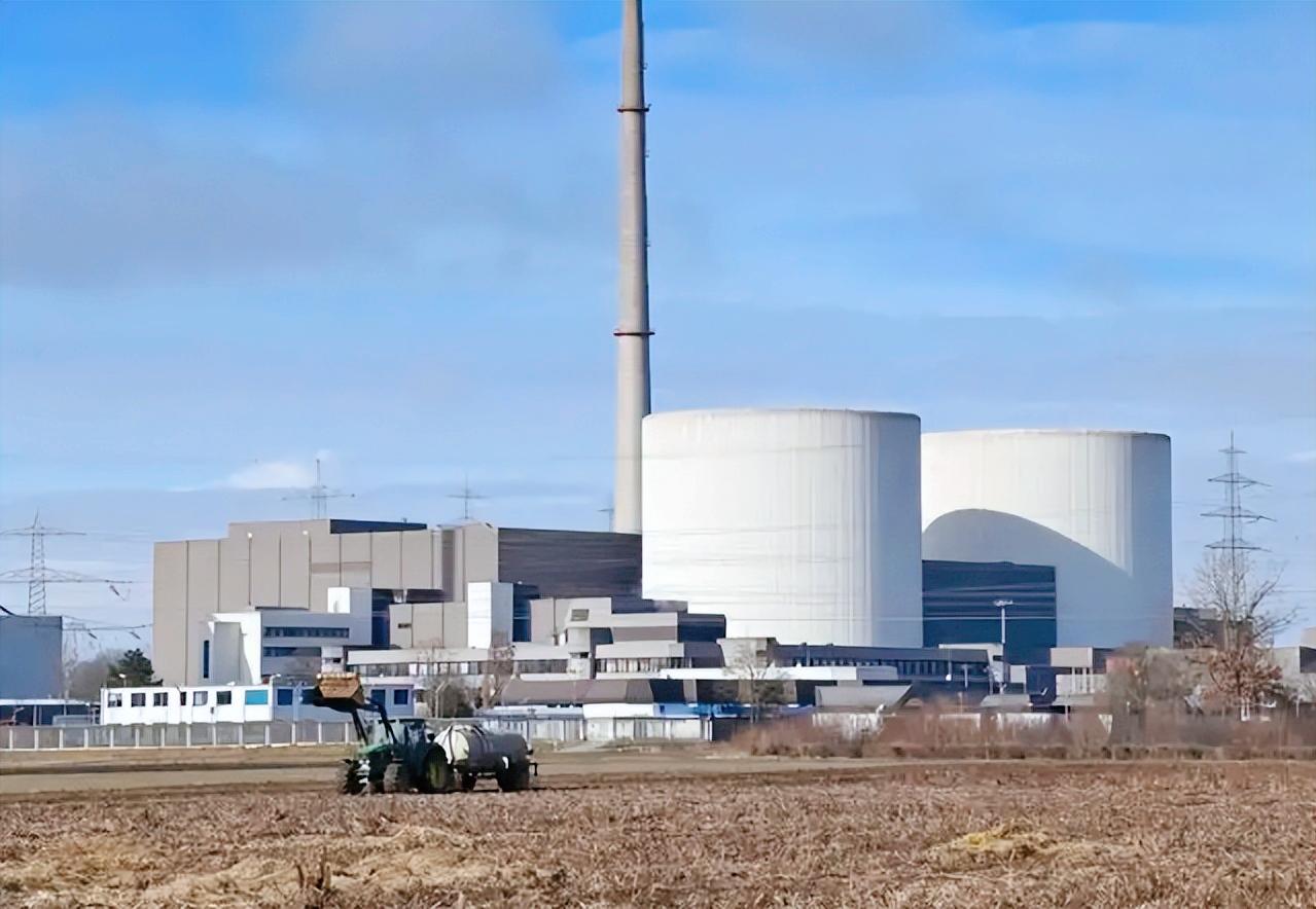 世上没有后悔药，欧盟主席冯德莱恩终于松口，当着全世界的面承认，之前非要削减核能，