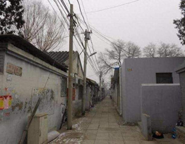 住李连杰老宅对面，聊聊什刹海边上这座内务府院，风水藏着大道理