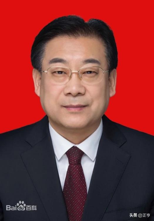 袁方履新云南副省长：长三角产业实干家入局，为七彩云南注入新动能
 
袁方此次跨省