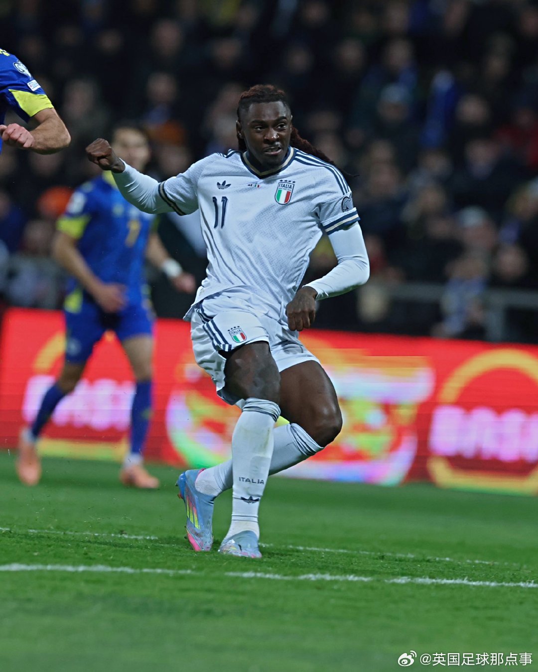 半场结束，波黑暂0-1落后10人意大利大伙如何评价上半场比赛 波黑vs意大利