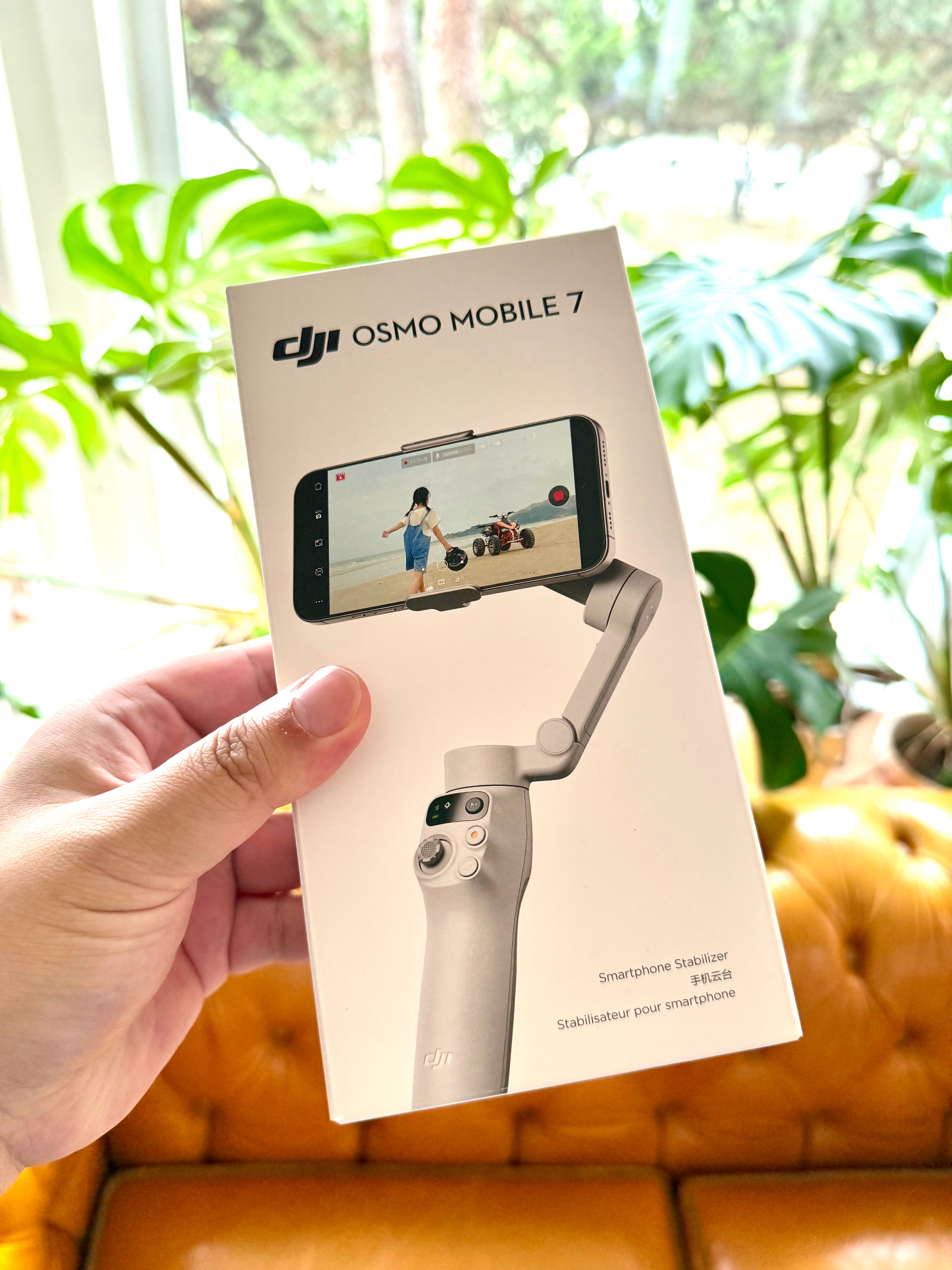 大疆Osmo手机稳定器有小盆友需要吗？一会儿发节目抽哈。 ​​​