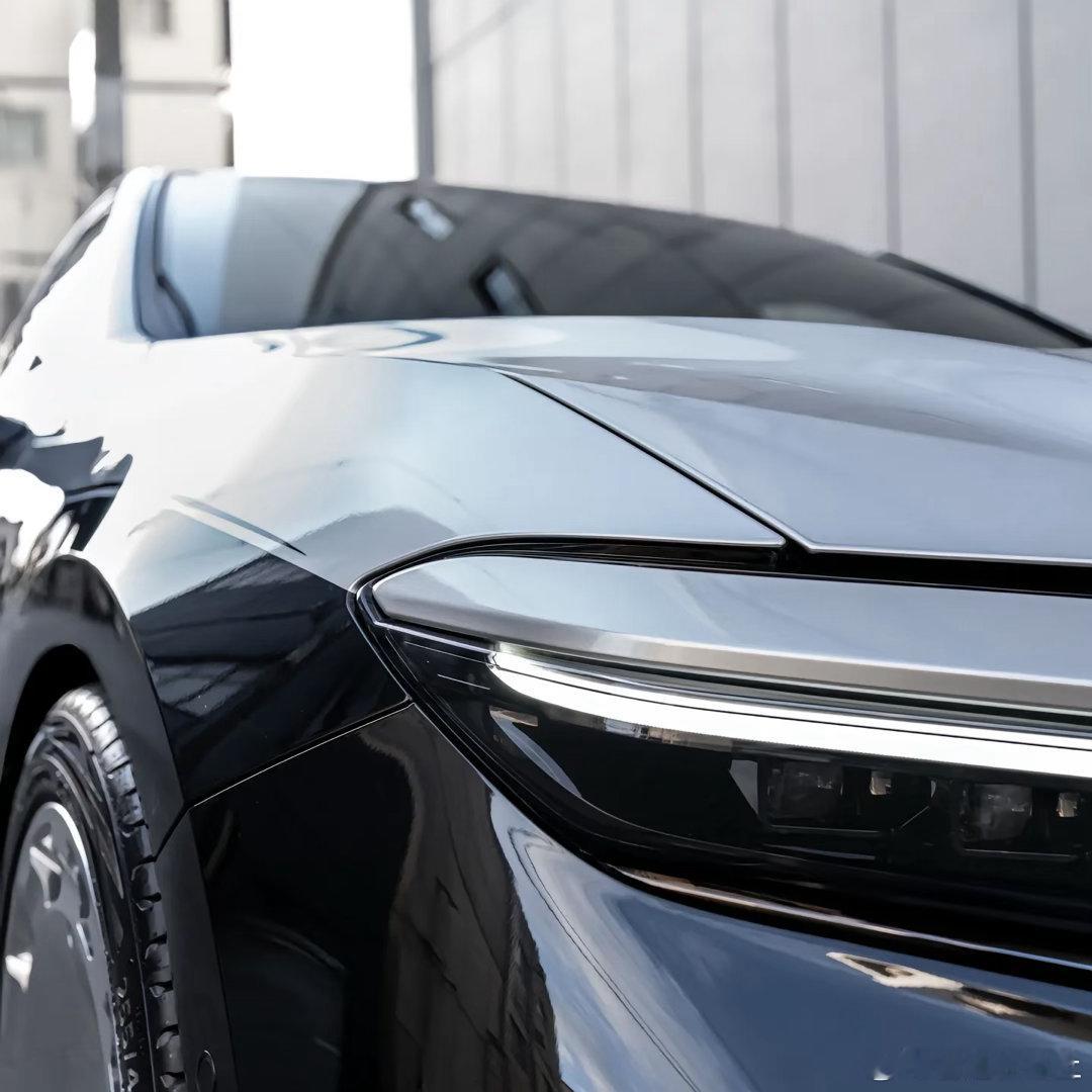 轮毂分享 这种的真的是好看啊不过分车身 需要那种溜光水滑的 