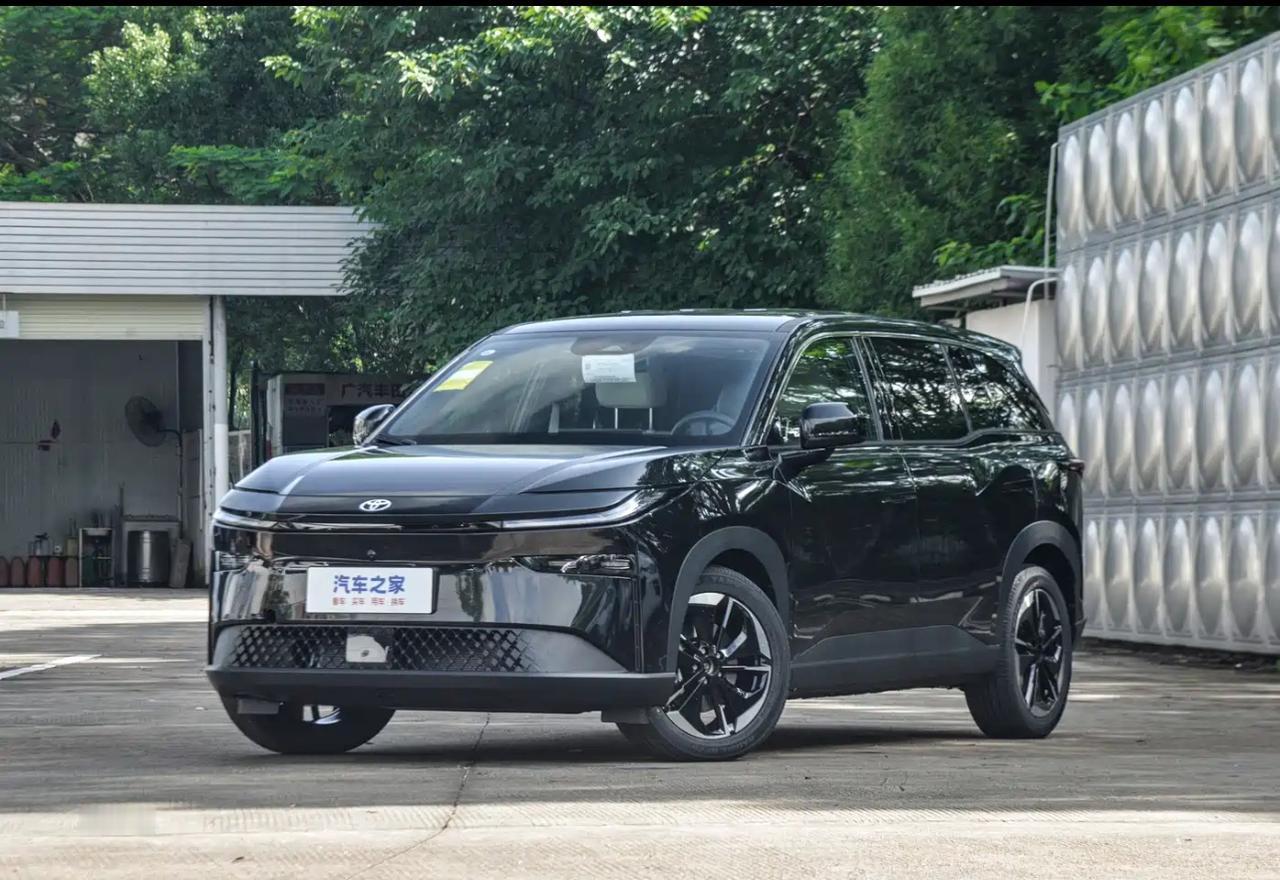 铂智3X空间实测：10万级纯电的场景化实用设计

作为定位家用的紧凑型纯电SUV