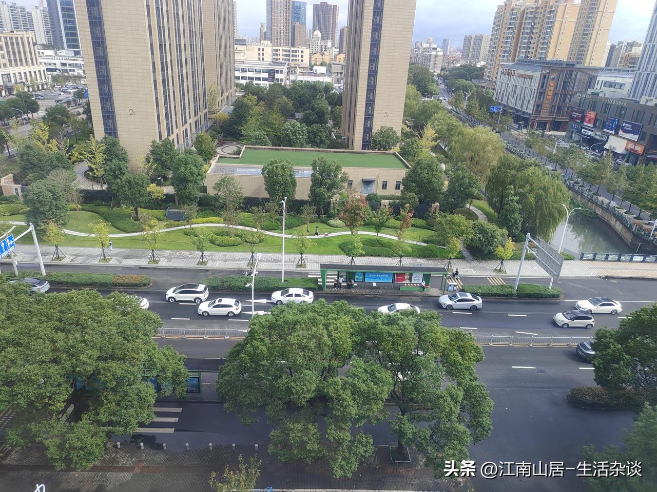 台风过去了，宁波的天气，从雨季中走出来了，天空开始放晴，久违的阳光，渐渐的时隐时
