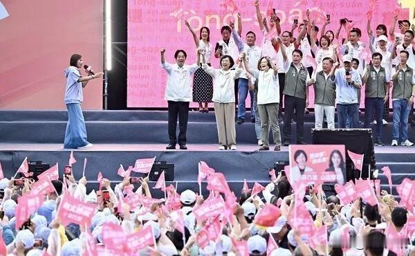 苏巧慧首场造势大会 全场无绿色

国民党新北市长候选人苏巧慧今天（5日）下午在板