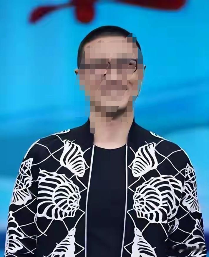 9月15日凌晨，一明星前妻葛某在社交媒体上发帖。她毫不留情地爆料称，该明星经常沉