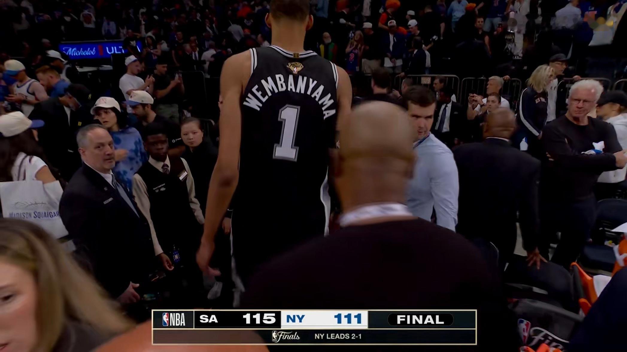 NBA总决赛G3马刺客场战胜尼克斯尼克斯大比分2:1领先尼克斯vs马刺