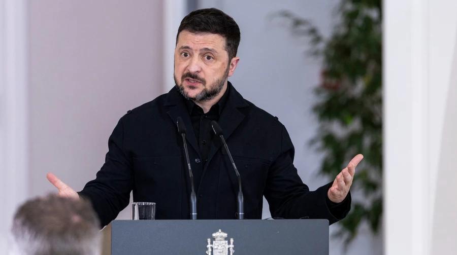 泽连斯基想不到，明年美国的预算计划，将不再包含任何支持乌克兰的内容。这意味着，接