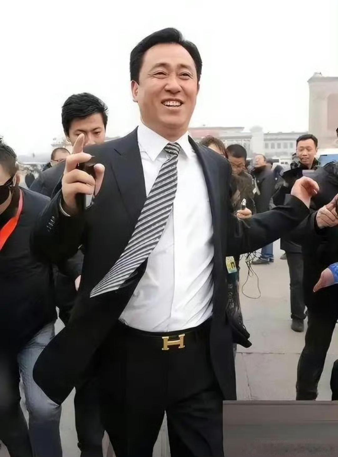 曾经在中国房地产行业叱咤风云，如今在里面几年完全变了样子！
不知道老许在里面用不