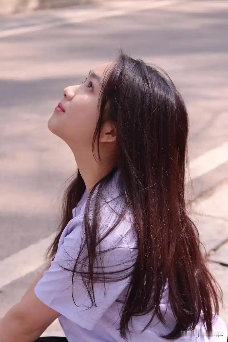 投喂，救助流浪猫狗的善良人，他们都有一颗善良，温暖，正义，见不得弱小者被残害，欺