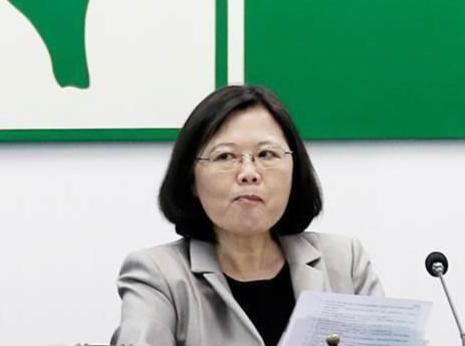 蔡英文曾经罕见发声，我是台湾人并没有错，我是中国人，因为我是念中国书长大的，受的